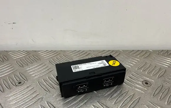 Audi A6 S6 C8 4K USB socket connector 4N0035722