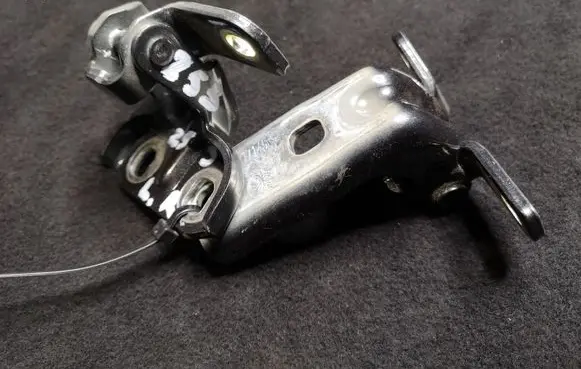Opel Mokka X Rear door hinge set 