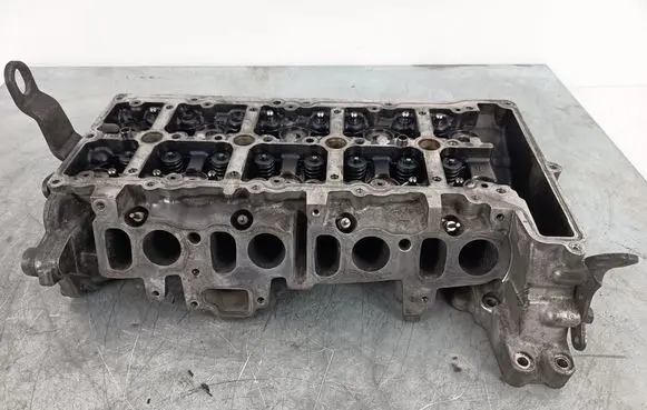 BMW 3 E90 E91 Engine head 7810465