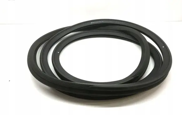 BMW 5 G30 G31 G38 Rubber seal tailgate window/glass 