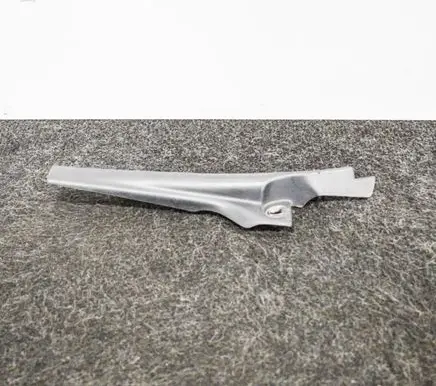 Suzuki Grand Vitara II Other body part 668223010R