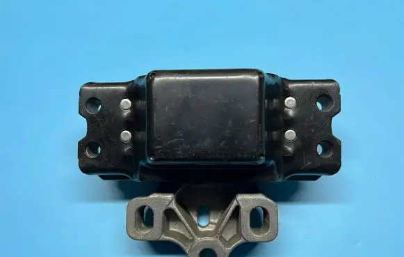 Audi A3 S3 A3 Sportback 8P Engine mount bracket 1K0199555T
