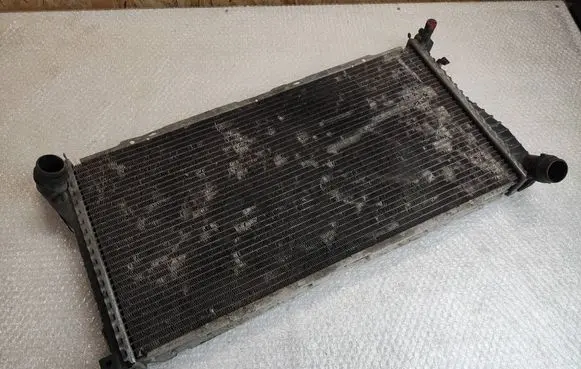 Coolant radiator