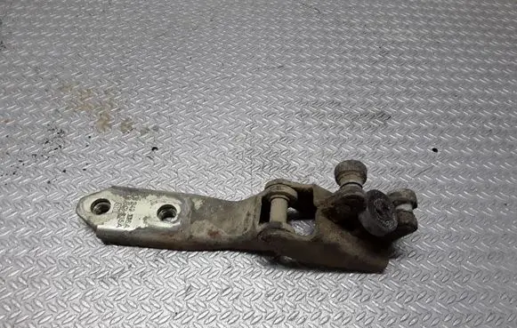 Volkswagen Transporter - Caravelle T4 Sliding door middle roller runner 701843336A