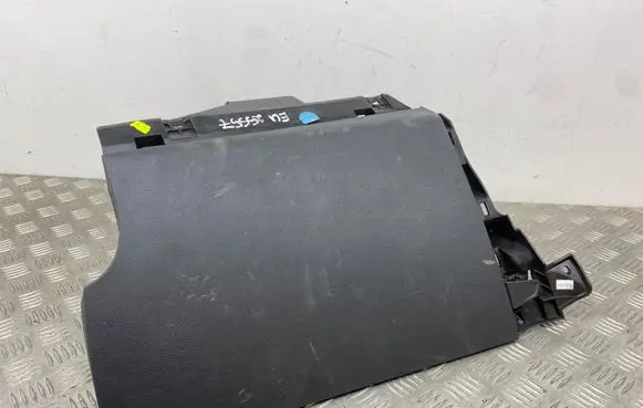 Peugeot 508 Glove box