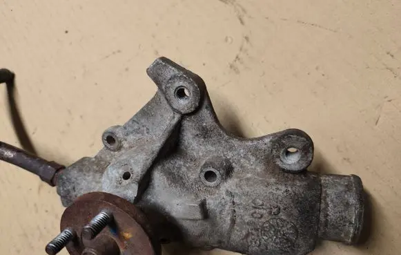Jeep Cherokee XJ Water pump 
