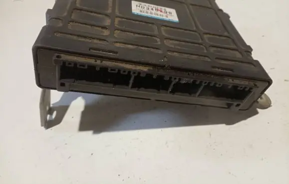 Mitsubishi Galant Engine ECU kit and lock set MD340290 E2T66876