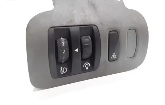 Renault Scenic II - Grand scenic II Headlight level height control switch