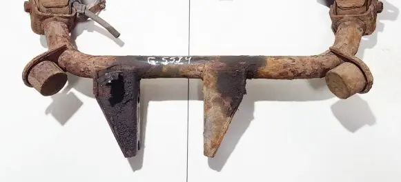 Suzuki SX4 Engine mounting bracket