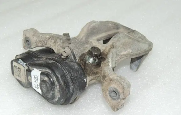 Toyota Yaris XP210 Rear brake caliper 47850K0010