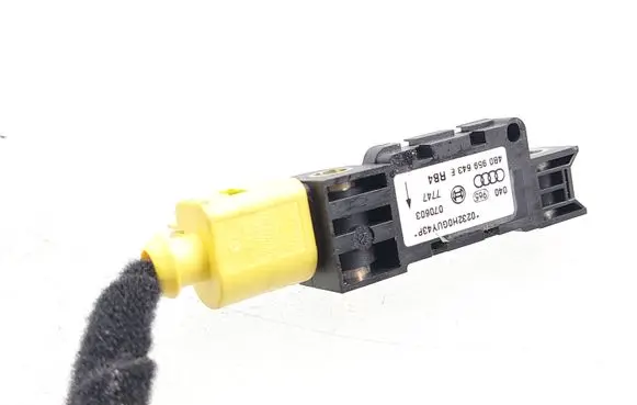 Audi A3 S3 8P Airbag deployment crash/impact sensor 4B0959643E