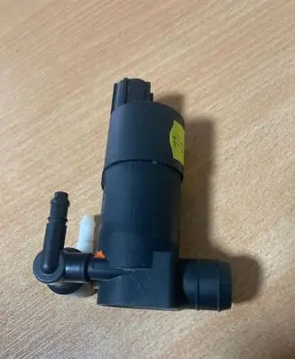 Ford Focus Windscreen/windshield washer pump T655C EV6117K624