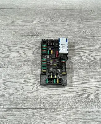 BMW 3 G20 G21 Fuse module 540E700 P00166266AG 8795478
