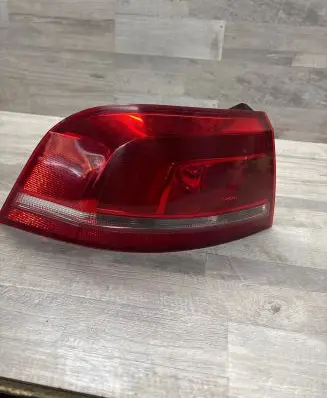 Volkswagen PASSAT B7 Rear/tail lights 3AF945095A 605001 E12990
