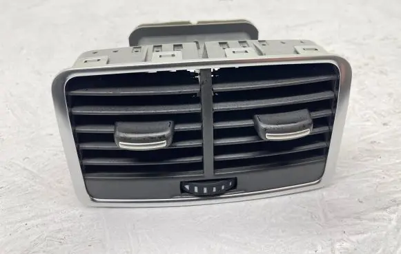 Audi A6 S6 C6 4F Rear air vent grill 4F0819203B