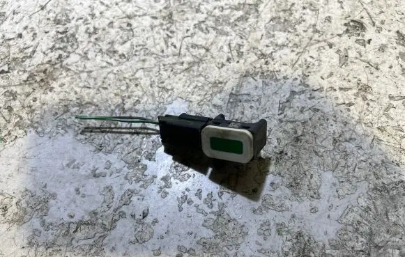 Ford Focus Airbag deployment crash/impact sensor 8V4T14B006AA BBM457K1X C83HAK3239