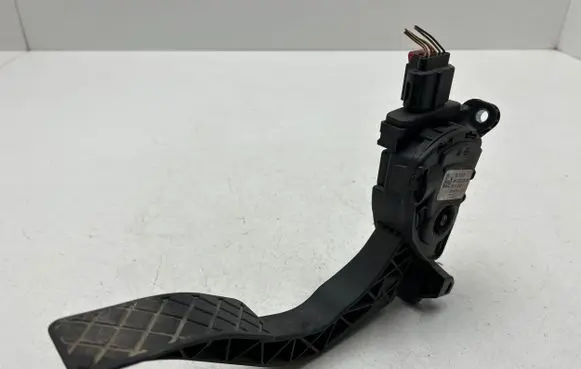 Audi A6 S6 C6 4F Accelerator throttle pedal 8K1721523 6PV00950500 06052008