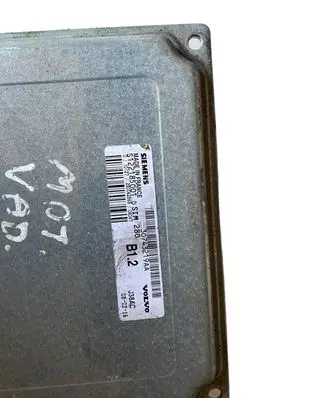 Volvo S40 Engine control unit/module 30743219AA S105185001