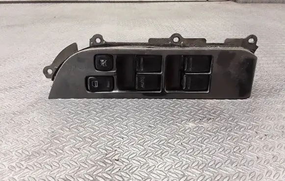Nissan X-Trail T30 Electric window control switch 