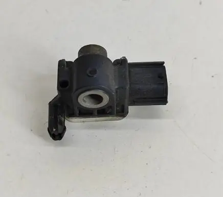 Mitsubishi Outlander Airbag deployment crash/impact sensor 8651A165