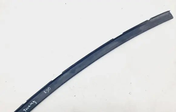 Volkswagen Touareg I Engine compartment rubber 7L0121345