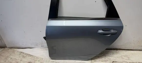 KIA Ceed Rear door