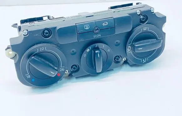 Volkswagen Golf Plus Climate control unit 5M1820045