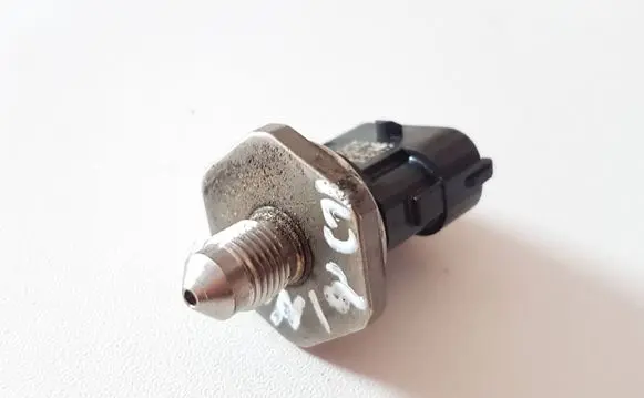 Fuel pressure sensor