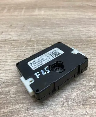 BMW X3 F25 Aerial antenna amplifier 9202998 920299803