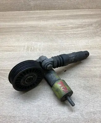 Volkswagen PASSAT B5.5 Generator/alternator belt tensioner 038145283A