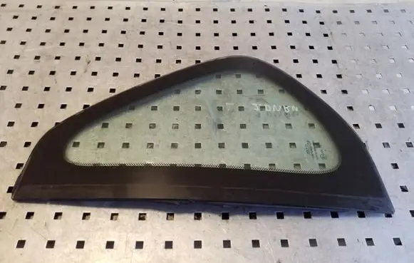 Opel Frontera B Rear side window