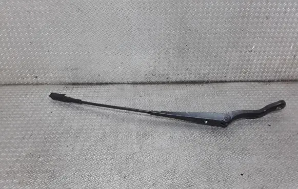 Opel Corsa D Front wiper blade arm 13284136