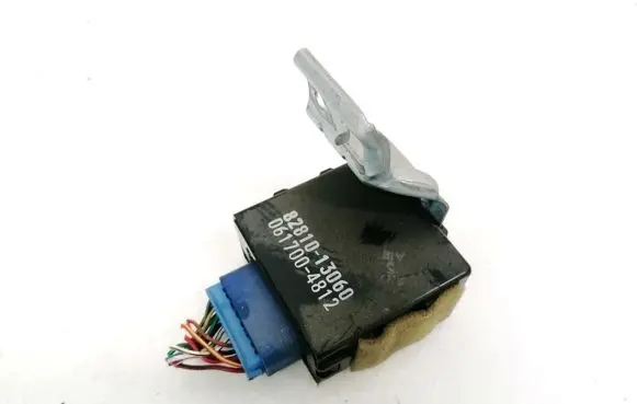 Toyota Corolla Verso E121 Other control units/modules 8281013060 82810-13060
