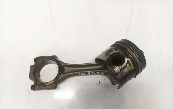 Ford Galaxy Piston with connecting rod