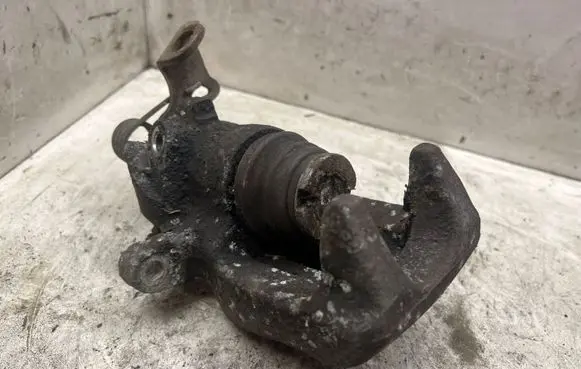 Peugeot 607 Rear brake caliper 9681046481