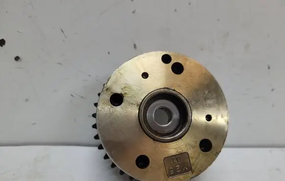 Volkswagen Golf V Camshaft pulley/ VANOS 03C109088B E101008