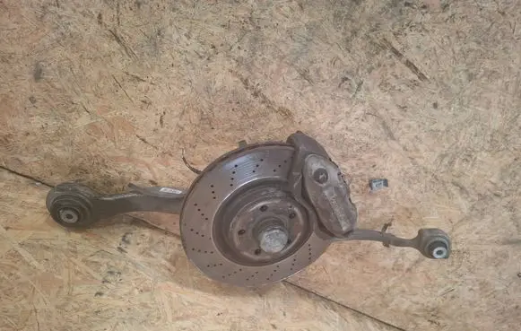Mercedes-Benz CLS C218 X218 Front wheel hub spindle knuckle