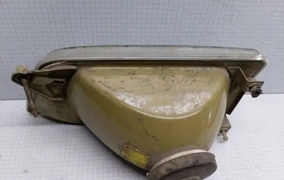 Opel Kadett E Headlight/headlamp 90053687 03550509 1305621031