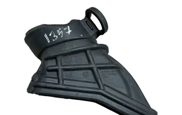 Ford Kuga II Air intake duct part AV619A675AD 1050706S01
