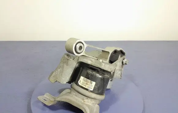 Volvo V60 Engine mount vacuum valve 8G9N-6F012-BB