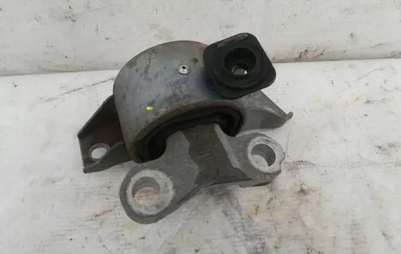 Opel Corsa E Gearbox mount
