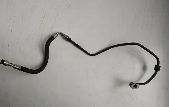 BMW i8 Fuel line pipe 16127339271 7339271