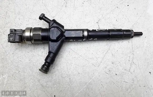 Nissan Almera Tino Fuel injector aw420aw4