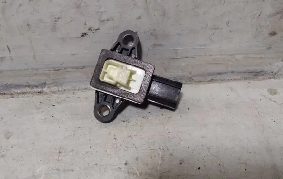 Land Rover Range Rover Evoque L538 Airbag deployment crash/impact sensor CK5214C676AA 102CFD0A 06212014