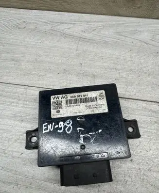 Volkswagen PASSAT B7 Power management control unit 3AA919041 0303790905