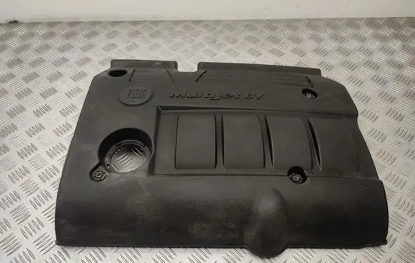 Fiat Bravo Engine cover (trim)