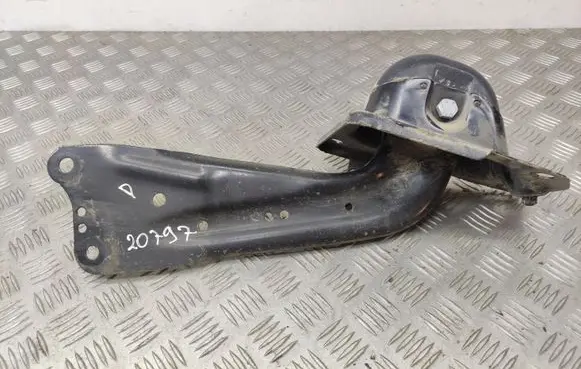 Volkswagen PASSAT B8 Rear upper control arm/wishbone 5Q0505226