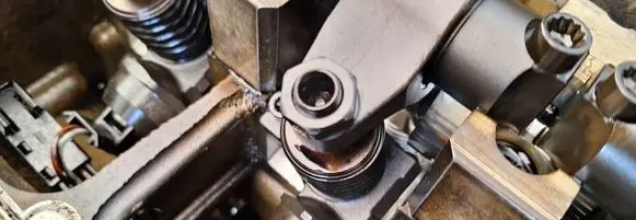 Fuel injector