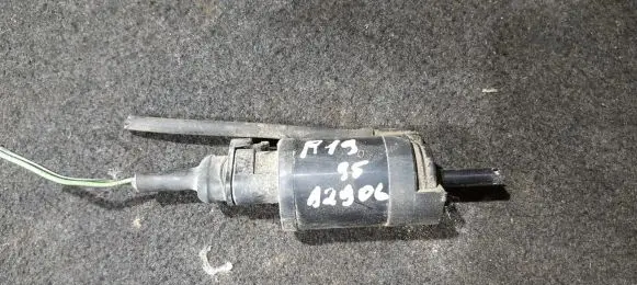 Renault 19 Windscreen/windshield washer pump