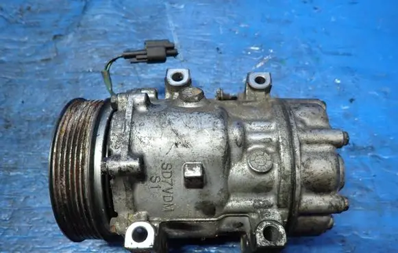 Volvo V50 Air conditioning (A/C) compressor (pump) 3M5H-19D629-HE 6874112624